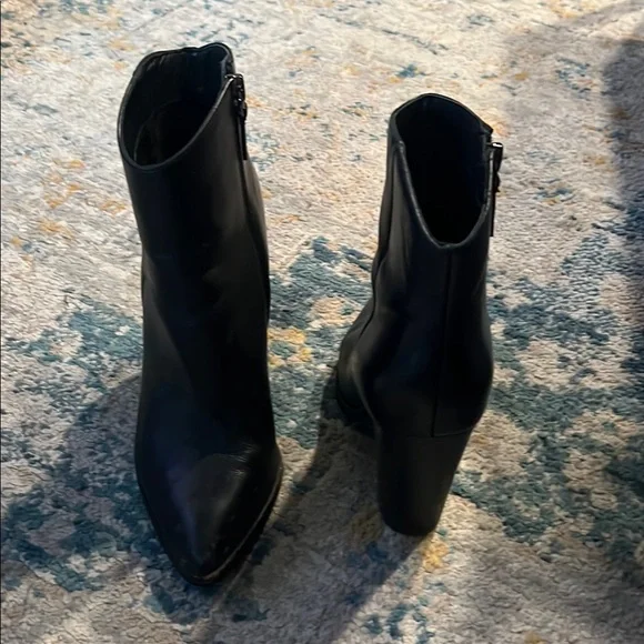 Sleek Black Leather Ankle Booties - Picture 3 of 6